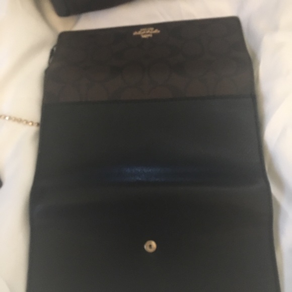 Coach Large Brown Signature Wallet - Picture 3 of 3